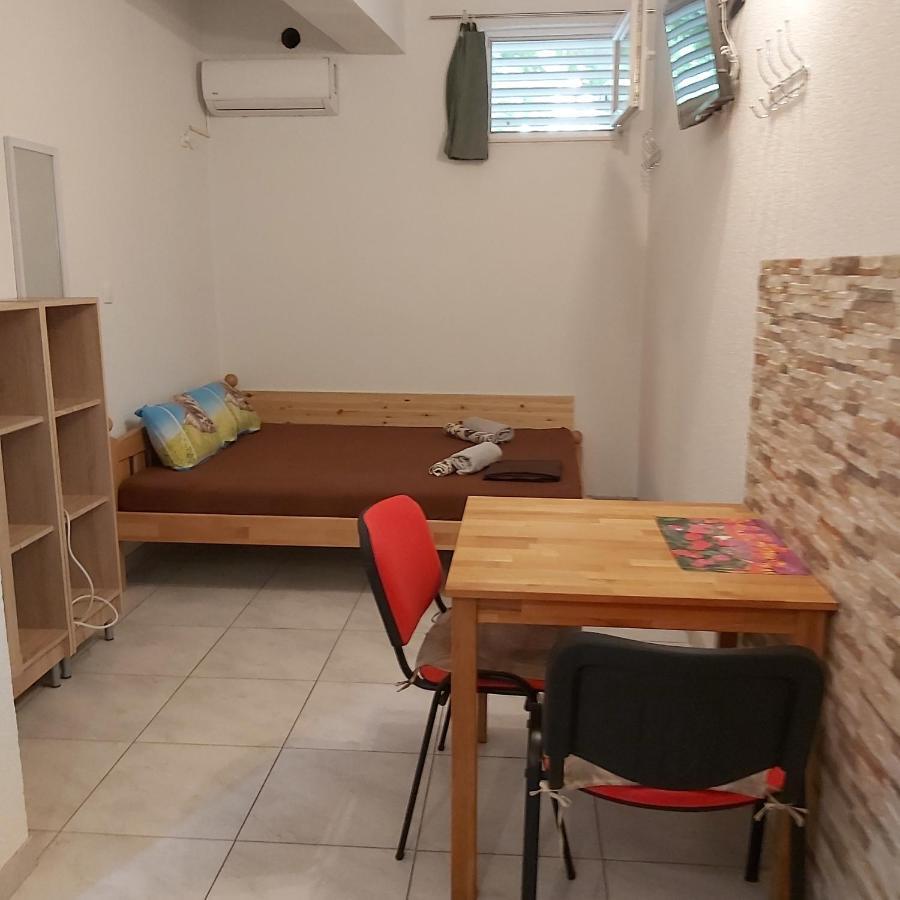 Rooms- Denis Split Bilik gambar