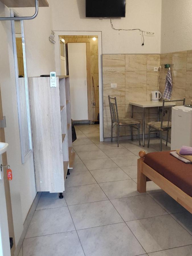 Rooms- Denis Split Bilik gambar