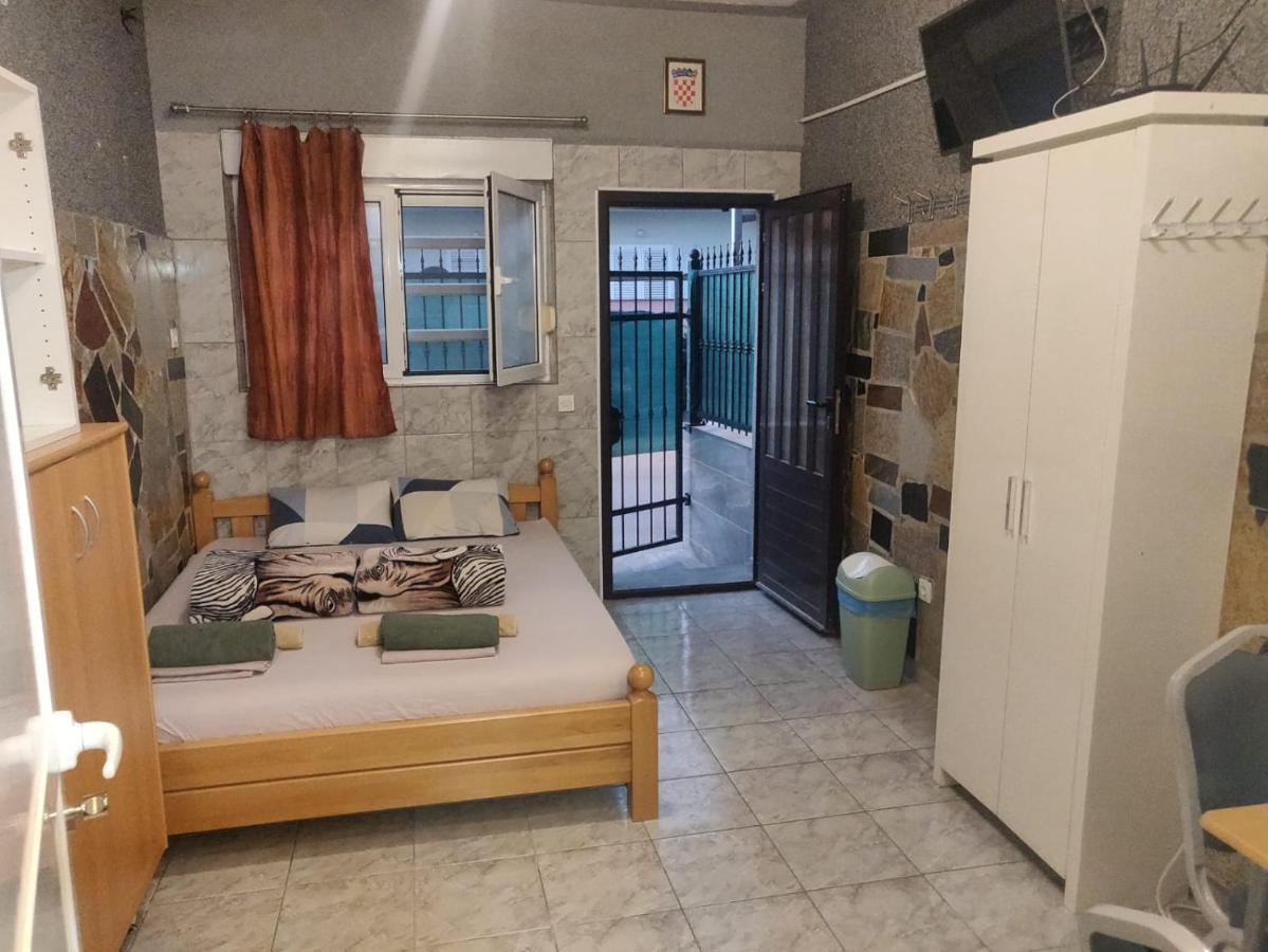 Rooms- Denis Split Luaran gambar