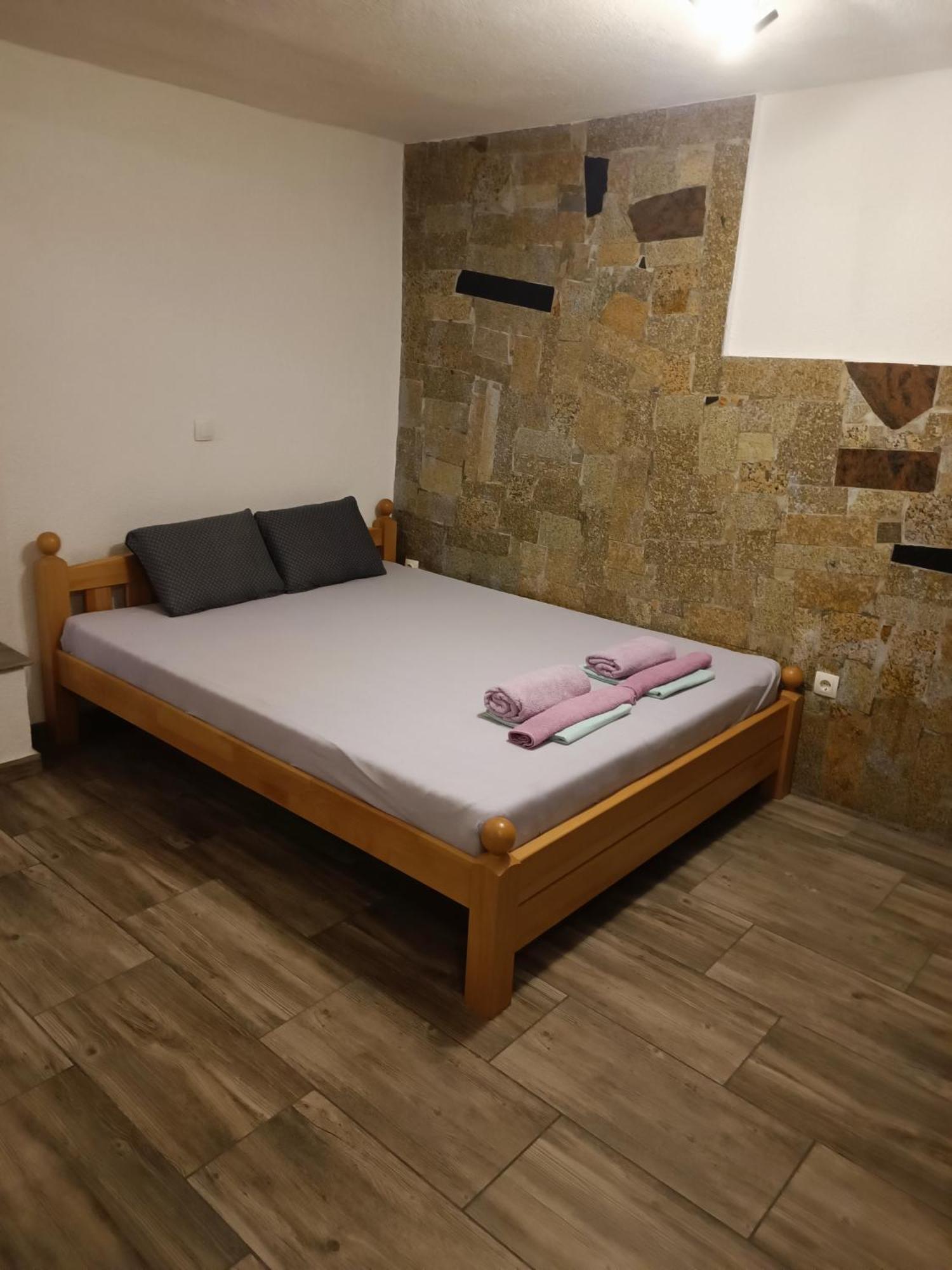 Rooms- Denis Split Bilik gambar