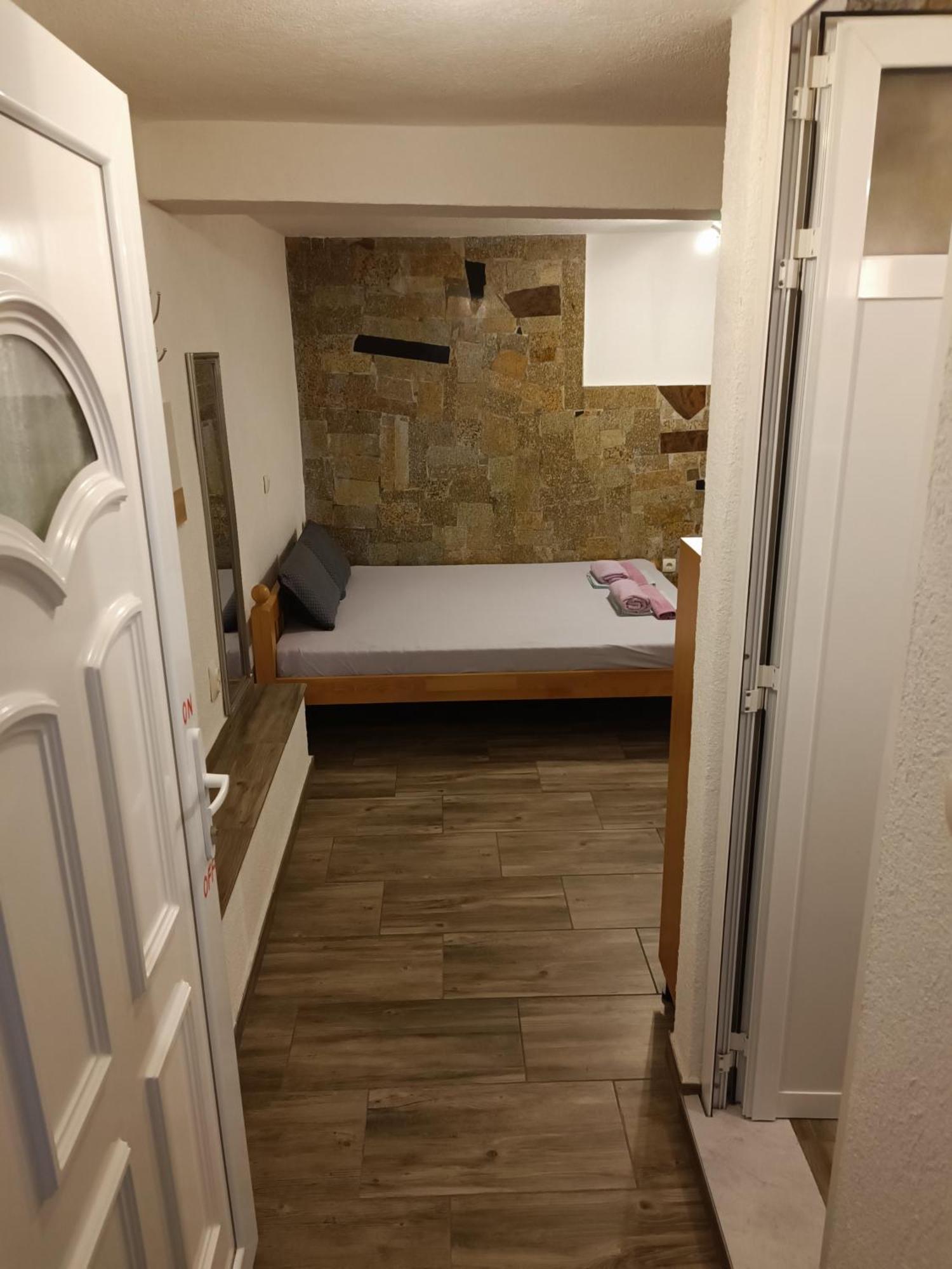 Rooms- Denis Split Bilik gambar
