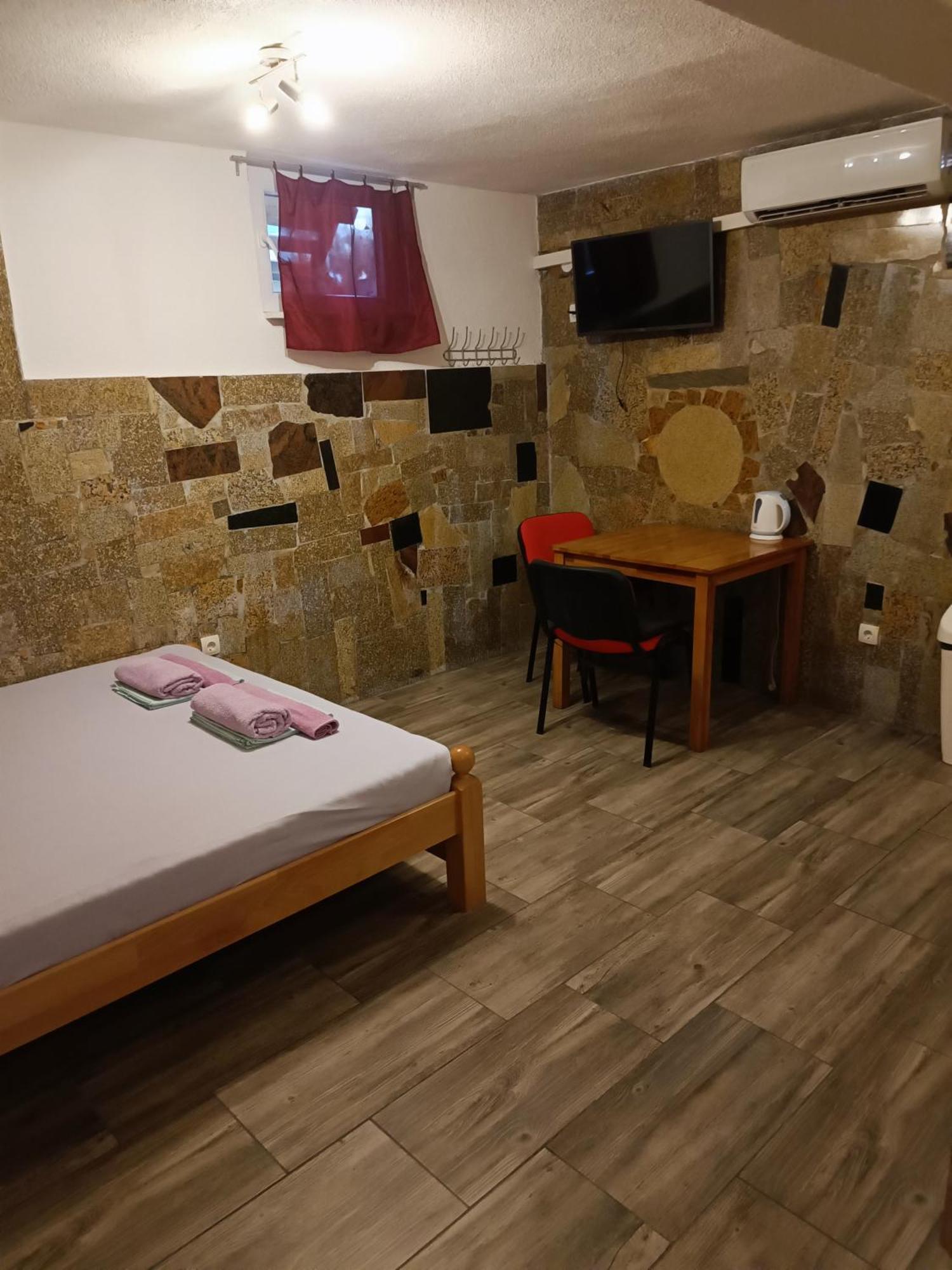 Rooms- Denis Split Bilik gambar