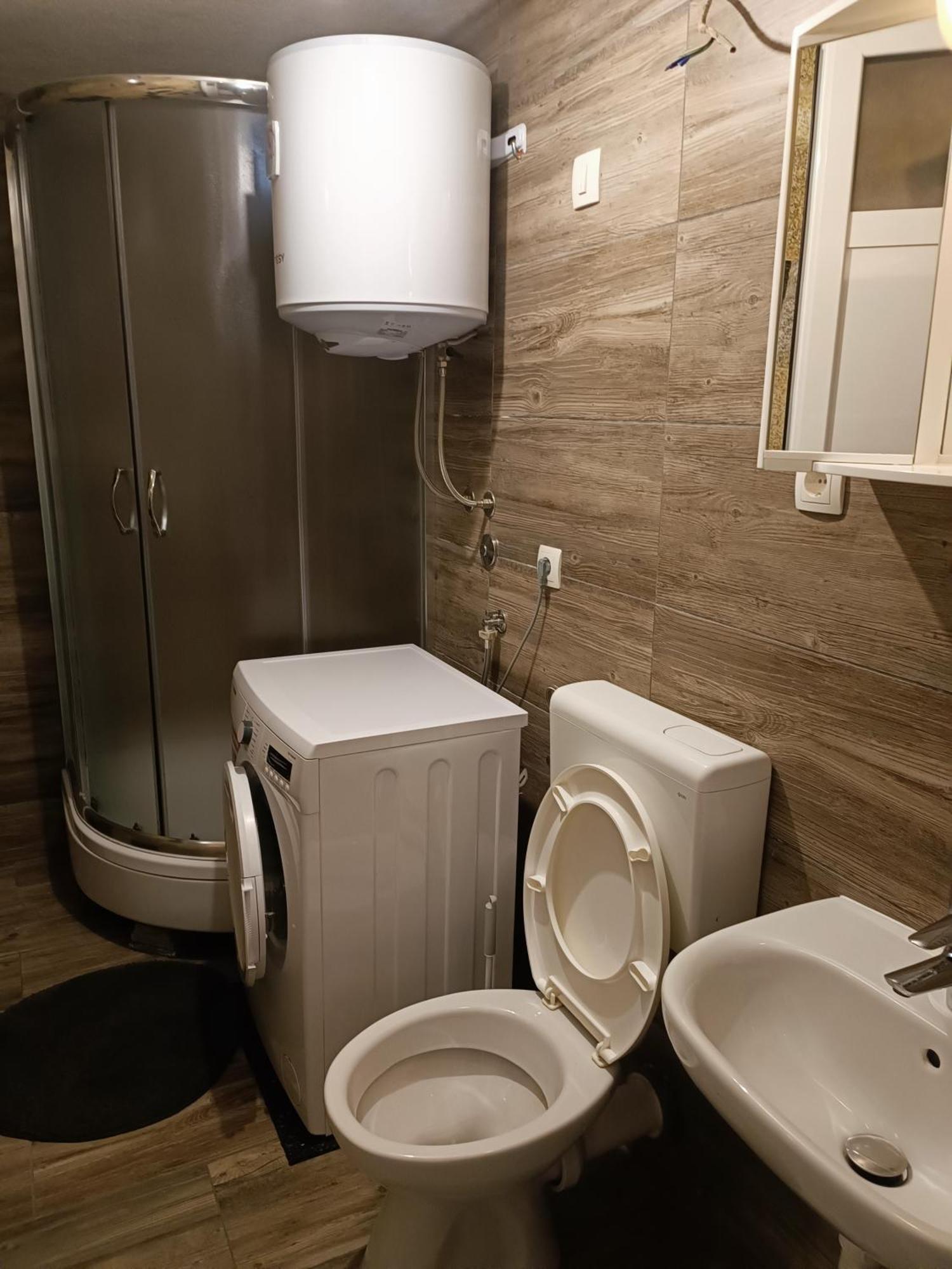 Rooms- Denis Split Bilik gambar