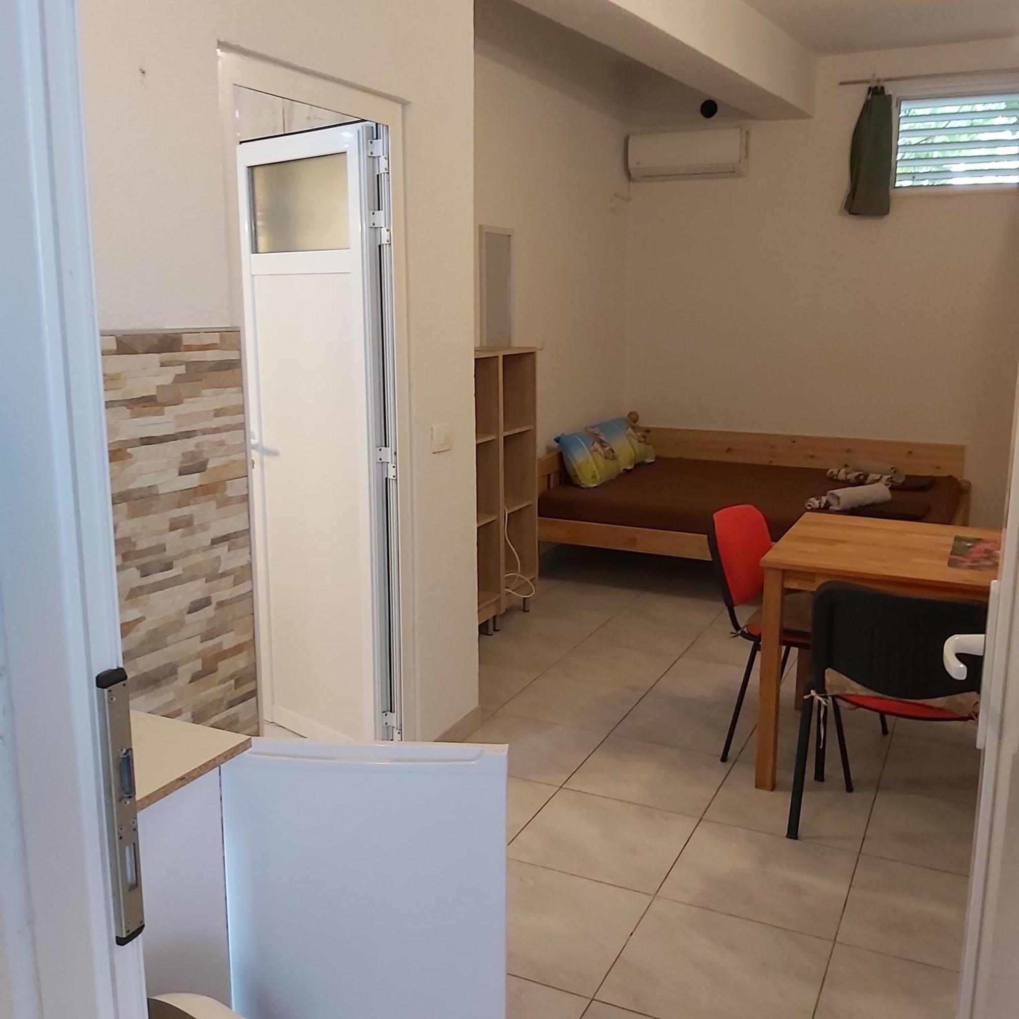 Rooms- Denis Split Bilik gambar