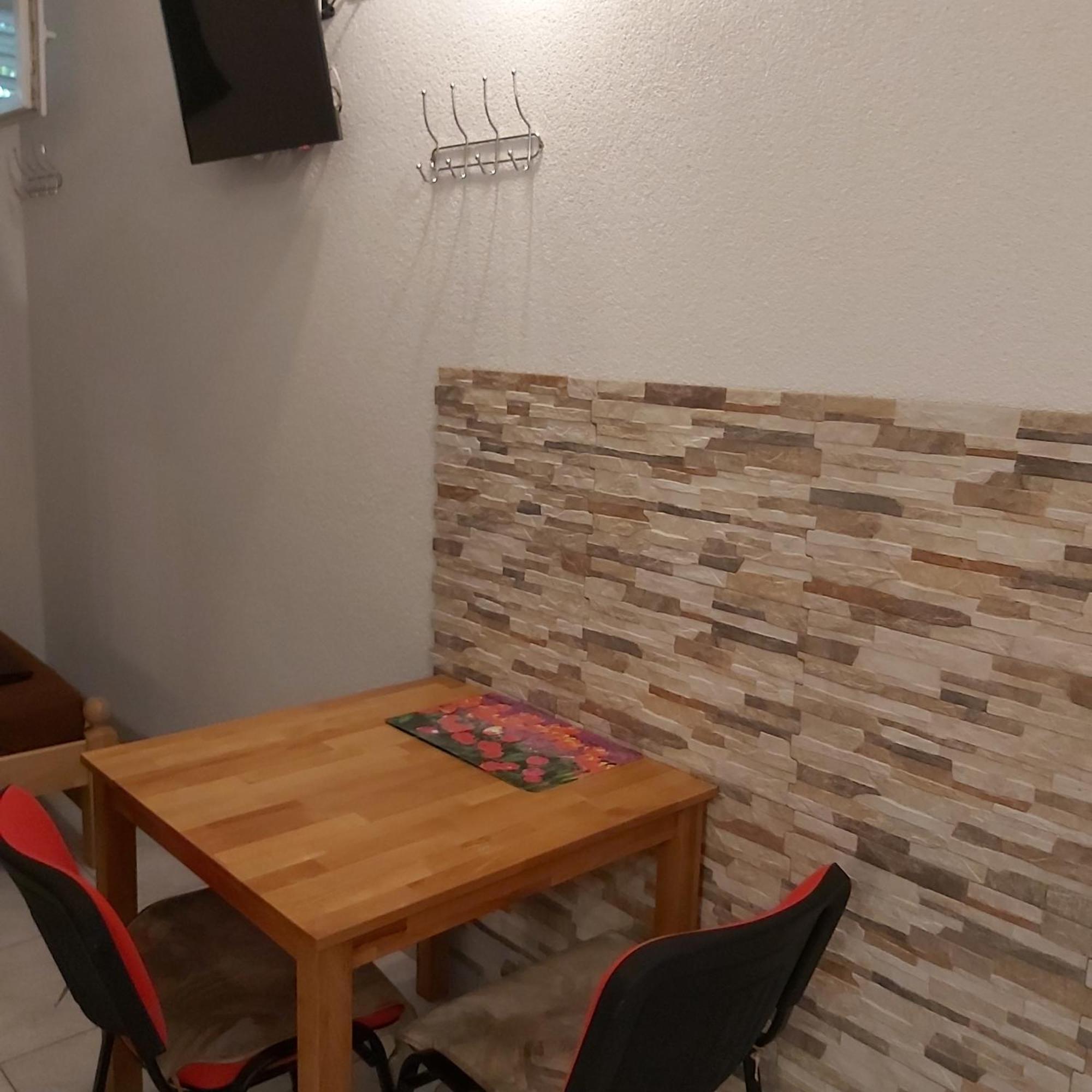 Rooms- Denis Split Bilik gambar