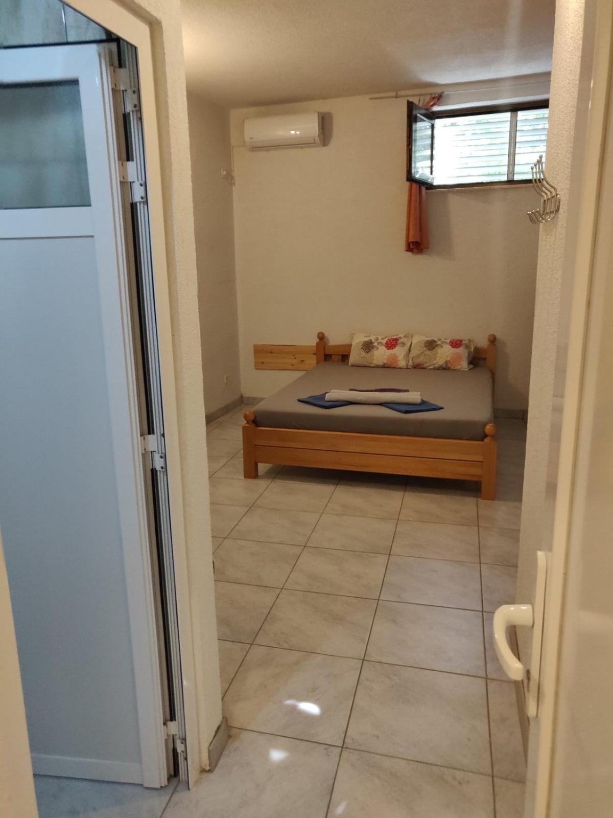 Rooms- Denis Split Bilik gambar